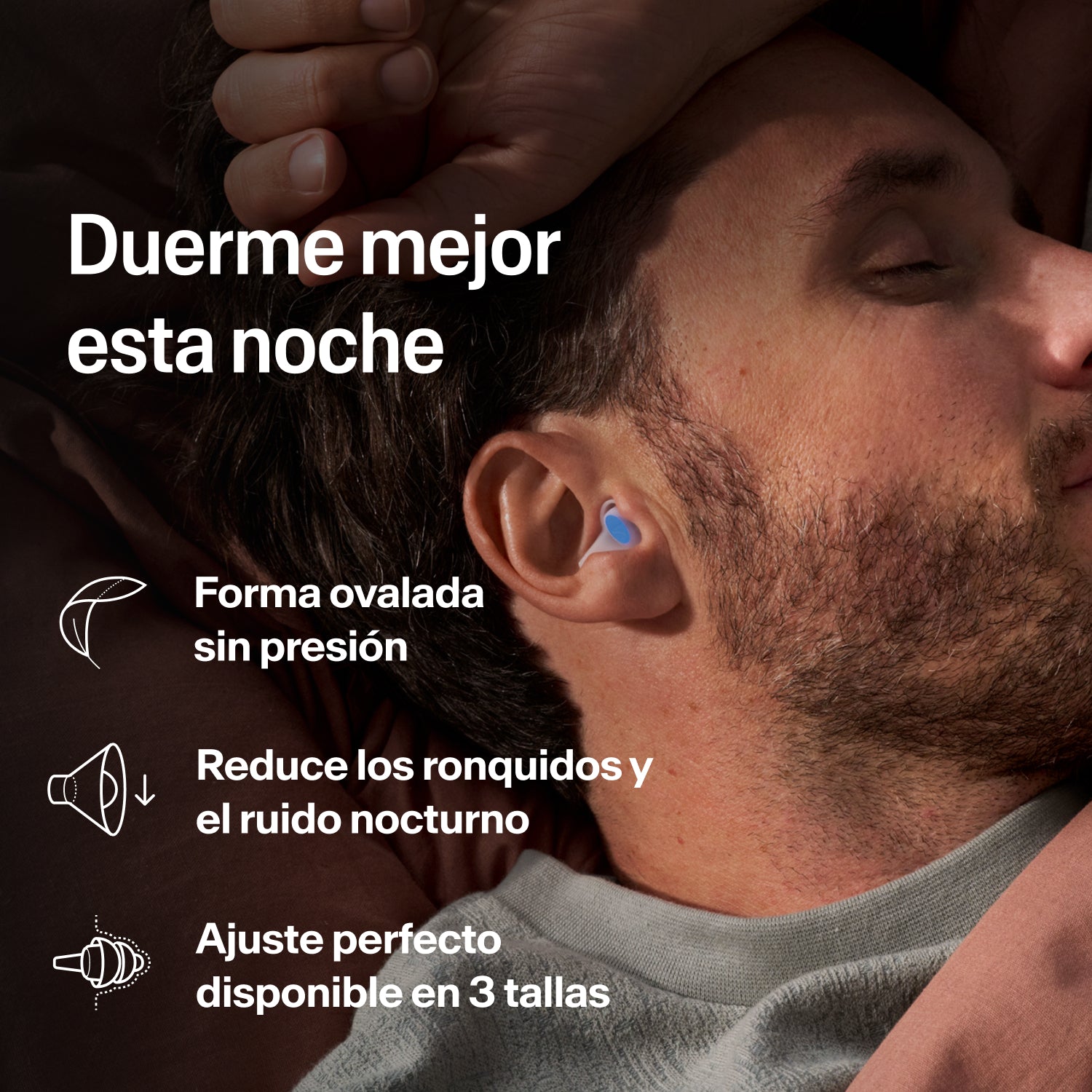 Hombre dormido de lado con un tapón Alpine SleepDeep talla M contra ronquidos y ruido nocturno
